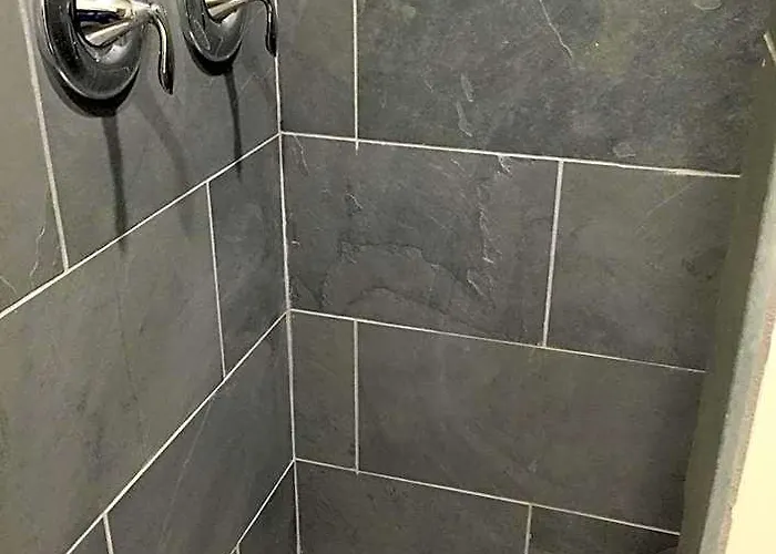 Harbour 4* Parker Strip