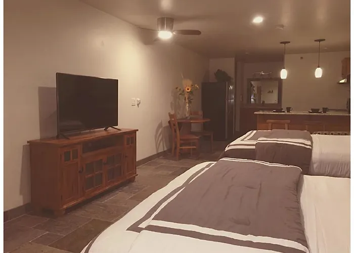 Harbour 4* Parker Strip